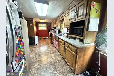 421 E Freedom Avenue, Burnham, PA 17009 - Photo 6