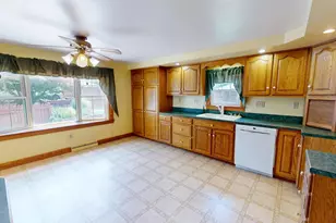 420 Yale St, Lewistown, PA 17044 - Photo 6