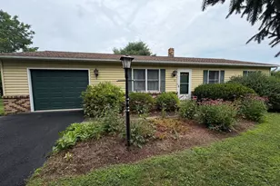 18 Bonnie Ln, Reedsville, PA 17084 - Photo 2