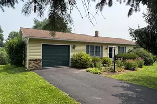 18 Bonnie Ln, Reedsville, PA 17084 - Photo 1