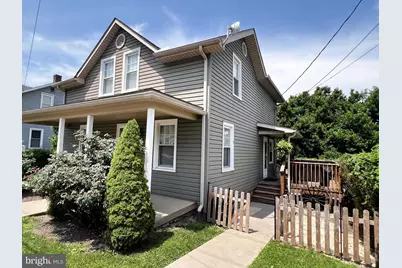 425 E Freedom Avenue, Burnham, PA 17009 - Photo 2