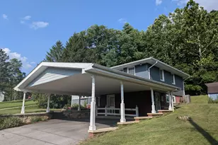 126 Brannon Ln, Lewistown, PA 17044 - Photo 2