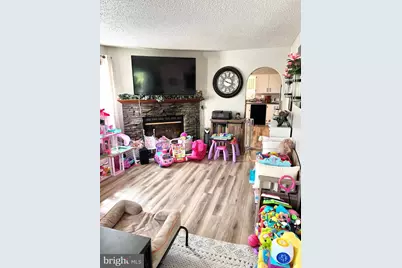 720 E Freedom Avenue, Burnham, PA 17009 - Photo 12