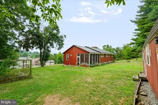 807 N Pine St, Burnham, PA 17009 - Photo 40