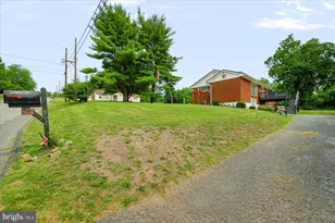 807 N Pine St, Burnham, PA 17009 - Photo 42