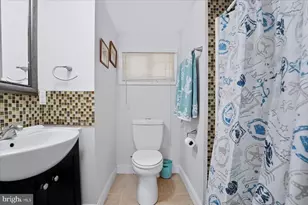 807 N Pine St, Burnham, PA 17009 - Photo 18