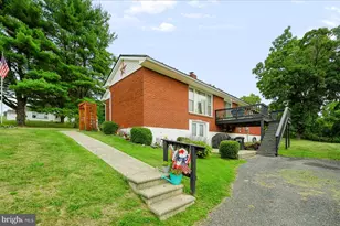 807 N Pine St, Burnham, PA 17009 - Photo 1