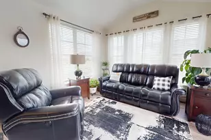 42 Cambridge Ln, Lewistown, PA 17044 - Photo 6