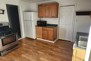 33 Forsythe St, Lewistown, PA 17044 - Photo 4