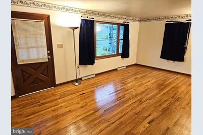 820 W 5th Street W, Lewistown, PA 17044 - Photo 2