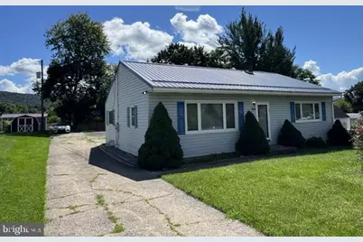 414 Princeton Street, Lewistown, PA 17044 - Photo 2