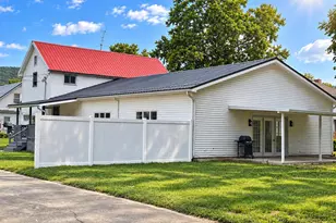36 Poplar St, Mount Union, PA 17066 - Photo 2