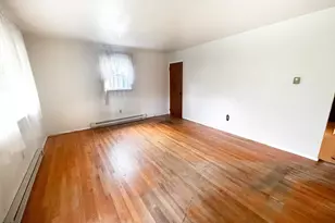 9 King Dr, Lewistown, PA 17044 - Photo 2
