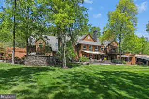 310 Hunters Farm Rd, Henryville, PA 18332 - Photo 1