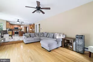 2299 Long Acre Dr, Effort, PA 18330 - Photo 22