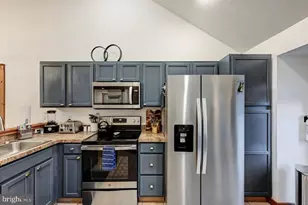 179 Hawthorne Ct, Tannersville, PA 18372 - Photo 14