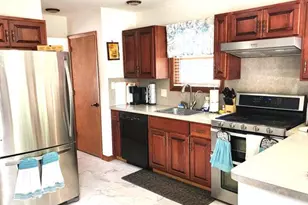 408 Sassafrass Way, Stroudsburg, PA 18360 - Photo 2