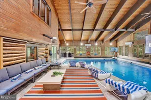 205 Falling View Ct, East Stroudsburg, PA 18302 - Photo 2