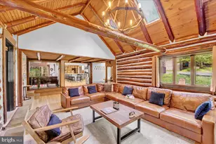 205 Falling View Ct, East Stroudsburg, PA 18302 - Photo 6