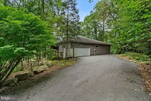 125 Talon Dr, Tannersville, PA 18372 - Photo 30