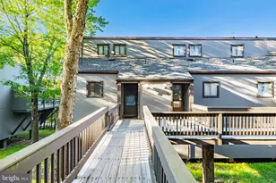 14 Middle Village Way, Tannersville, PA 18372 - Photo 2