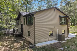 115 White Oak Ct, Tannersville, PA 18372 - Photo 4