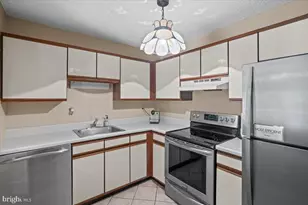 255 Nittany Ct, Mount Pocono, PA 18344 - Photo 12