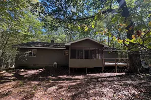 196 Robin Ln, East Stroudsburg, PA 18302 - Photo 1