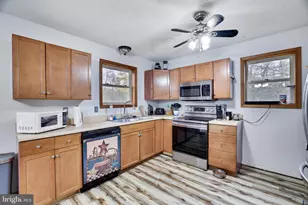 306 Cedar Dr, Long Pond, PA 18334 - Photo 14