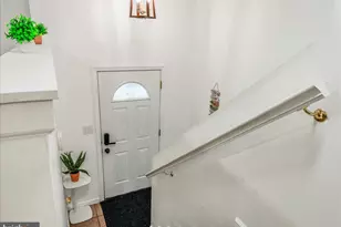 9407 Juniper Dr, Tobyhanna, PA 18466 - Photo 2