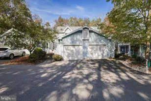 305 Inverness Dr, East Stroudsburg, PA 18302 - Photo 1