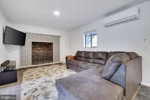 6323 Ventnor Dr, Tobyhanna, PA 18466 - Photo 12