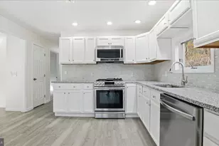 395 Sullivan Trail, Long Pond, PA 18334 - Photo 4