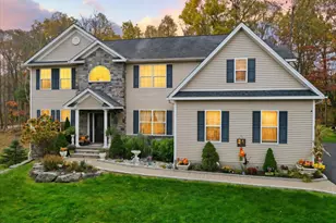 603 Washington Crossing, East Stroudsburg, PA 18301 - Photo 2