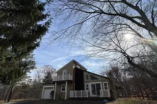 2233 Vista Cir, East Stroudsburg, PA 18302 - Photo 1