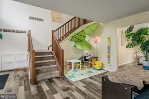 2127 Warwick Cir, Tobyhanna, PA 18466 - Photo 4