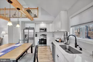 306 Timber Hill Rd, Henryville, PA 18332 - Photo 2