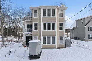 7814 Lake Shore Dr, Pocono Lake, PA 18347 - Photo 2