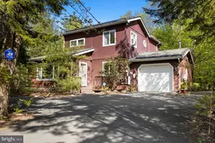 635 Patriot Ln, Pocono Summit, PA 18346 - Photo 2