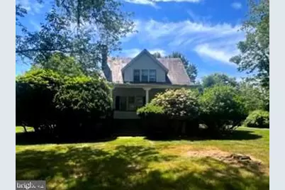 339 E Brown Street, East Stroudsburg, PA 18301 - Photo 1