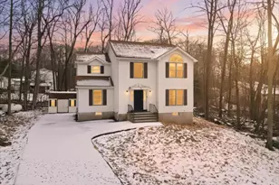 5528 Elmwood Dr, Tannersville, PA 18372 - Photo 2