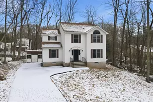 5528 Elmwood Dr, Tannersville, PA 18372 - Photo 1
