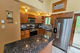 8226 Woodchuck Ct, East Stroudsburg, PA 18301 - Photo 6