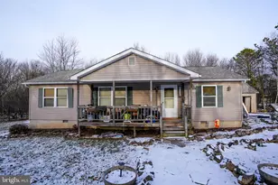 1935 Ogden Dr, Blakeslee, PA 18610 - Photo 4