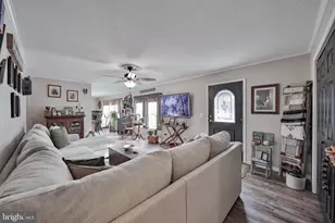 1242 Blue Mountain Cir, Saylorsburg, PA 18353 - Photo 6