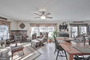 1242 Blue Mountain Cir, Saylorsburg, PA 18353 - Photo 12