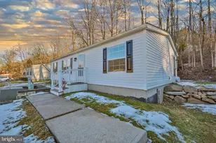 1215 Blue Mountain Cir, Saylorsburg, PA 18353 - Photo 32