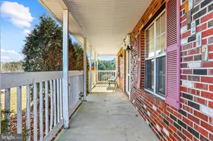 2247 Reo Dr, Effort, PA 18330 - Photo 6