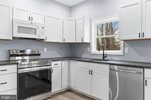 102 Eagle View Run Dr, Long Pond, PA 18334 - Photo 14