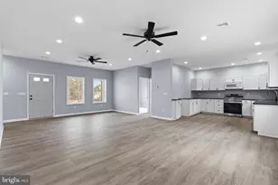 102 Eagle View Run Dr, Long Pond, PA 18334 - Photo 12